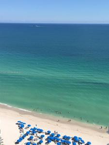 Sunny Isles Beach, Florida 33160, USA