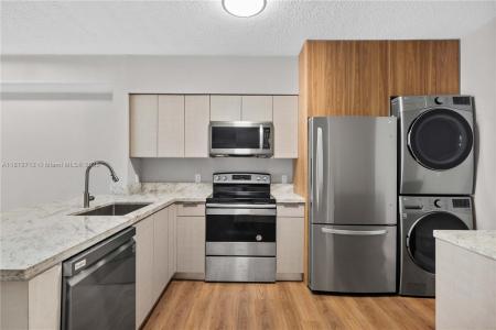 5091 NW 7th St 907, Miami, Florida 33126, USA