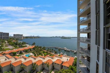 4000 Towerside Ter 1403, Miami, Florida 33138, USA