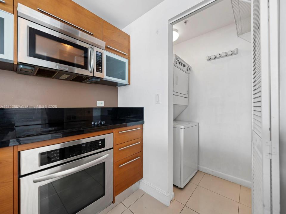 253 NE 2nd St 3108, Miami, Флорида 33132, Соединенные Штаты