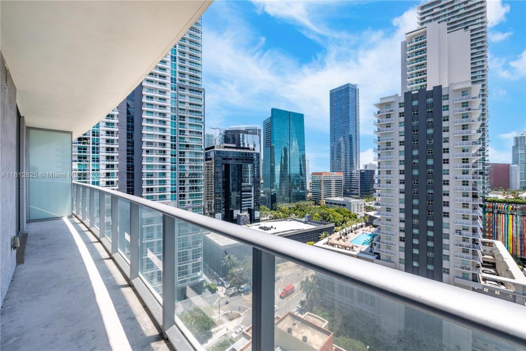 1100 S Miami Ave 1704, Miami, Florida 33130, Stati Uniti
