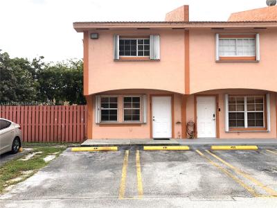 9837 W Okeechobee Rd 401, Hialeah Gardens, Florida 33016, USA
