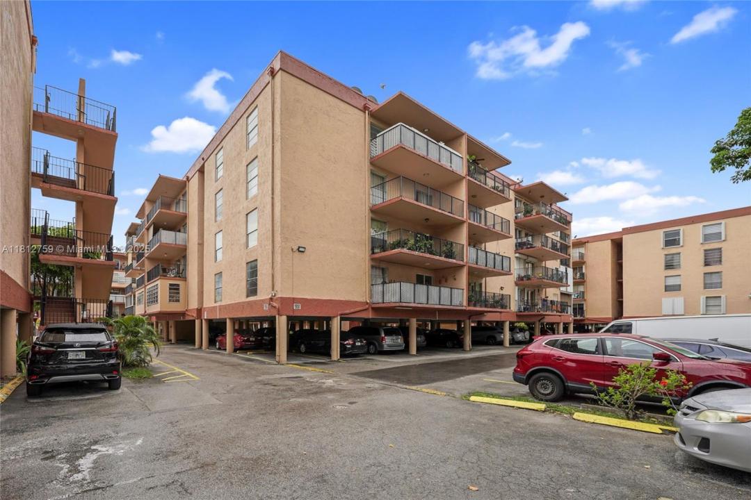1950 W 56th St 2311B, Hialeah, Floride 33012, États-Unis