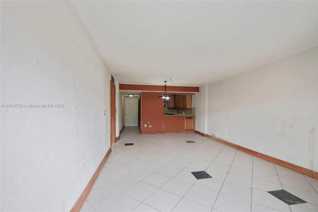 1950 W 56th St 2311B, Hialeah, Floride 33012, États-Unis