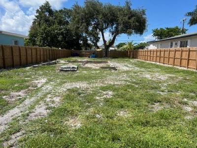 2411 Cleveland St, Hollywood, Florida 33020, USA
