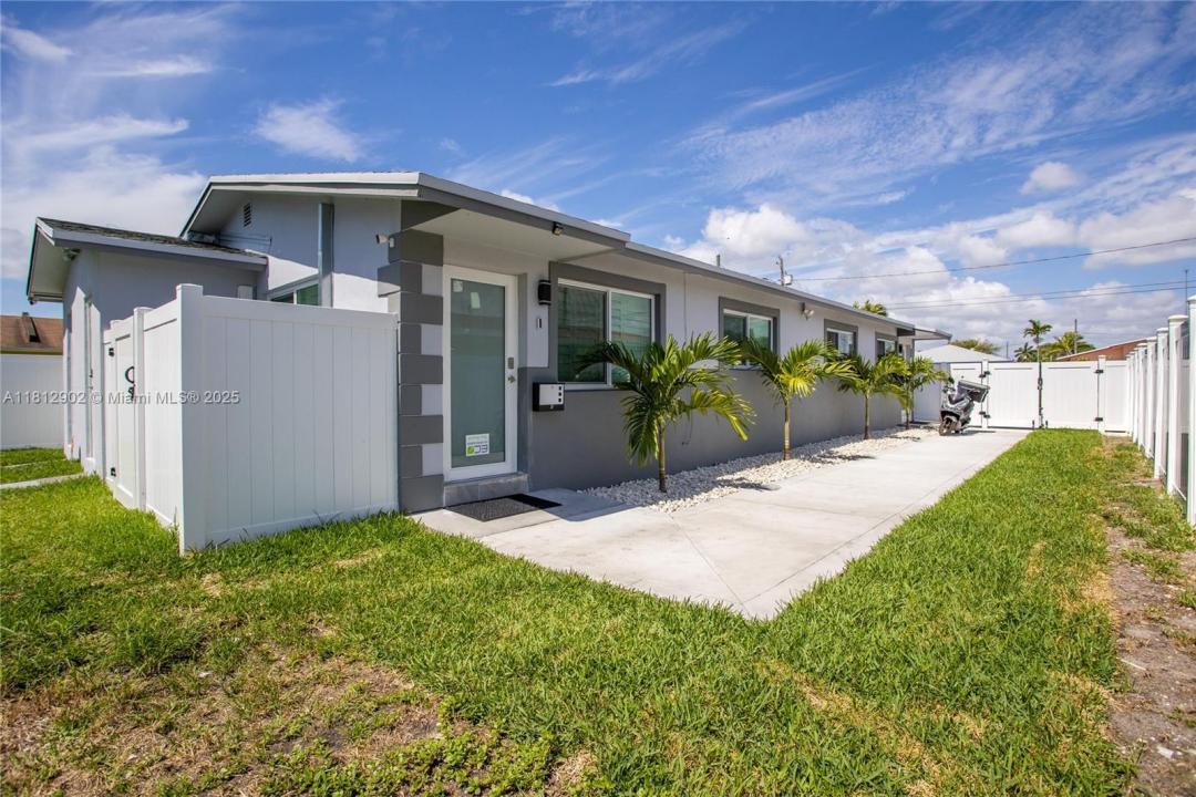 608 NW 4th Ave A, Hallandale Beach, Florida 33009