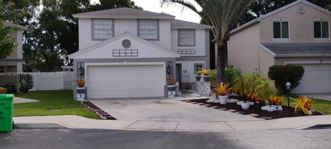 110 E Riverbend Dr, Sunrise, Florida 33326, USA
