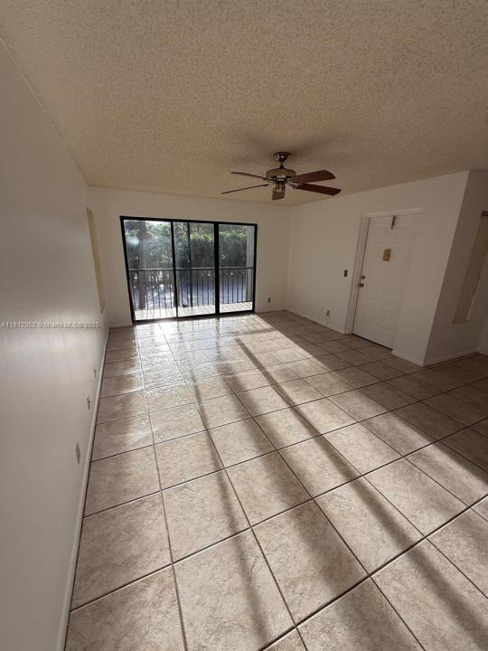721 Sunny Pine Way D2, Green Acres, Florida 33415, HOA KỲ