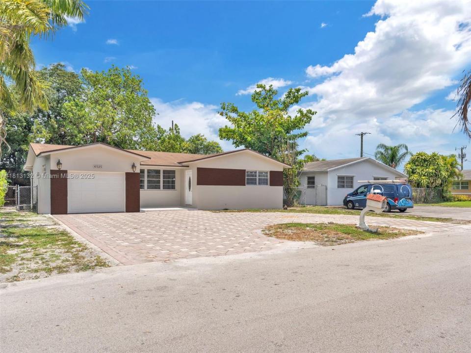 6525 SW 18th St, Miramar, Florida 33023