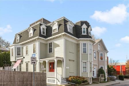 109 Church Street 1, Newport, RI 02840, USA