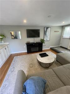16 Dudley Avenue 6, Newport, Rhode Island 02840
