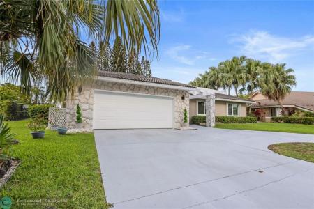 7626 NW 87th Ave, Tamarac, Florida 33321, Stati Uniti
