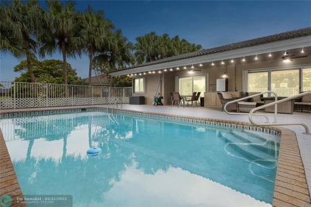 7626 NW 87th Ave, Tamarac, Florida 33321, Stati Uniti