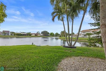 7626 NW 87th Ave, Tamarac, Florida 33321, Stati Uniti