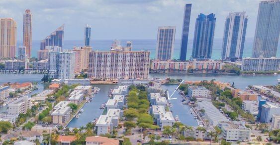 3750 NE 169th St 106, North Miami Beach, Florida 33160, USA