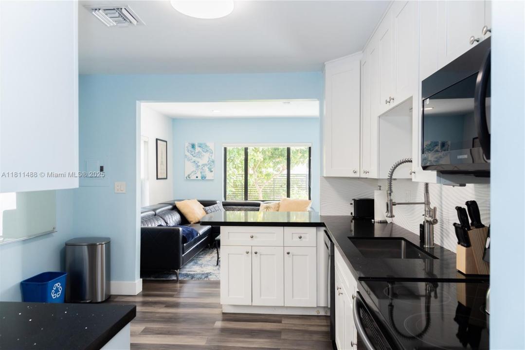 3134 Carter St, Miami, Florida 33133, USA