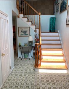 21 Knollwood Road, Eastchester, New York 10709