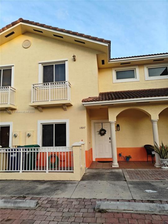 17847 NW 74th Path, Hialeah, Florida 33015, Estados Unidos