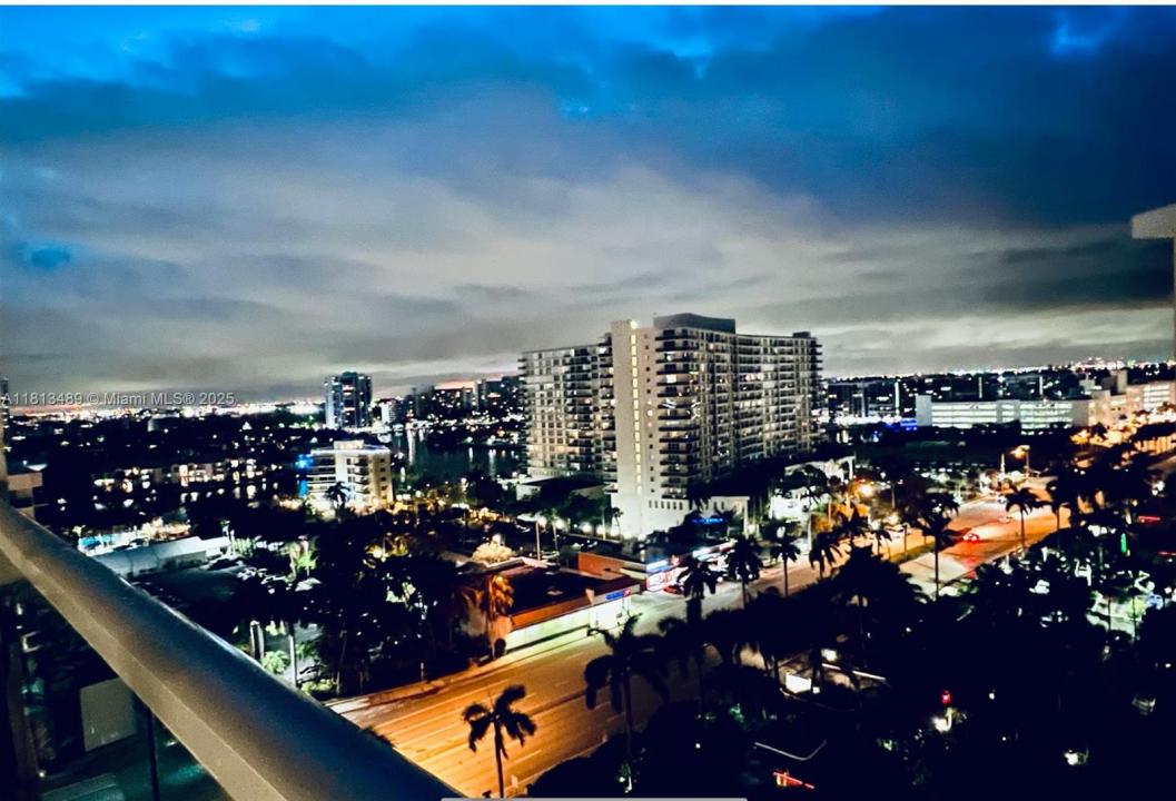 4001 S Ocean Dr 14H, Hollywood, フロリダ 33019, アメリカ合衆国