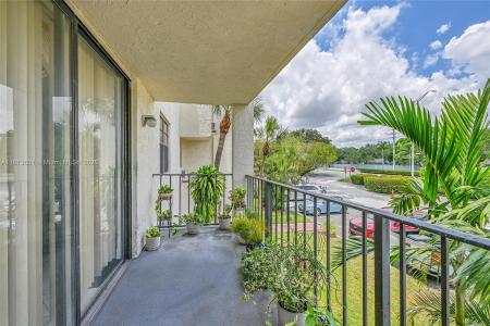 6195 Rock Island Rd 215, Tamarac, Florida 33319, USA