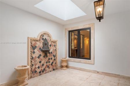 1320 Alhambra Cir, Coral Gables, Florida 33134, USA