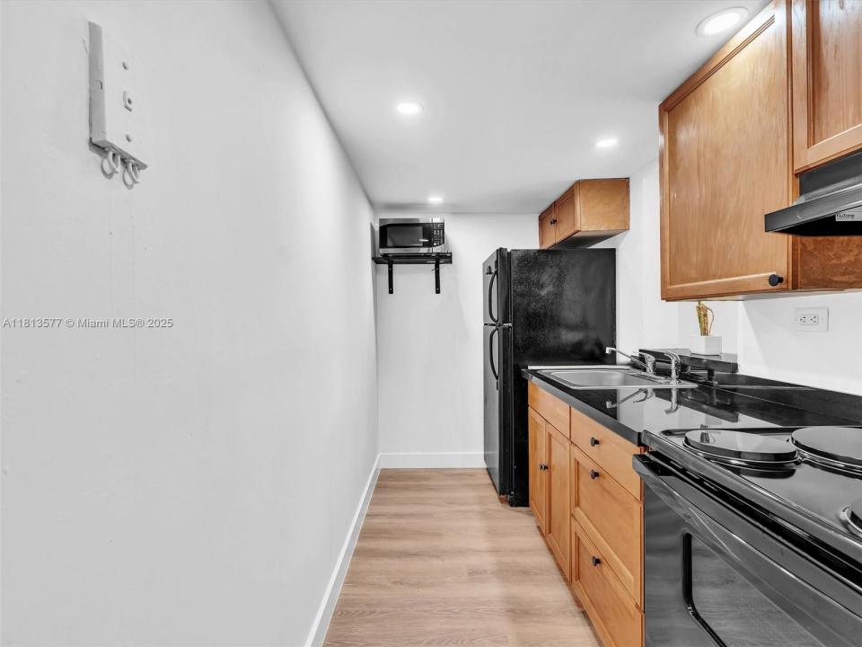 1740 NW N River Dr 219, Miami, Florida 33125, Estados Unidos