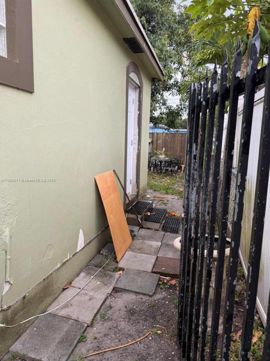 2010 NW 55th Ter 2, Miami, Florida 33142, Estados Unidos