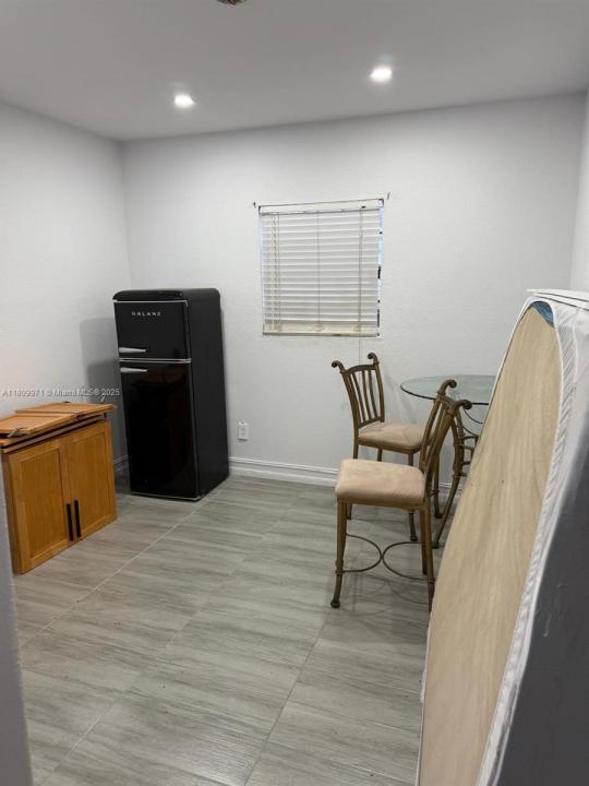 2010 NW 55th Ter 2, Miami, Florida 33142, Estados Unidos