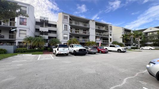 13255 SW 88th Ln 408-CS, Miami, Florida 33186, USA