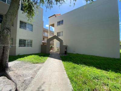6175 NW 186th St 209, Hialeah, Florida 33015, USA