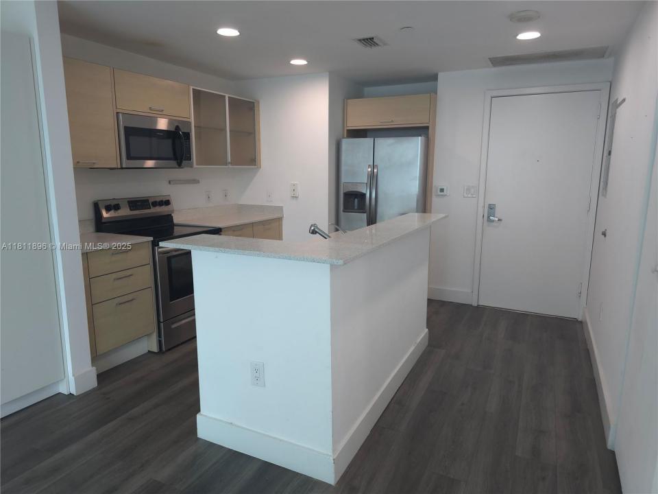 350 NE 24th St 1008, Miami, Florida 33137, USA