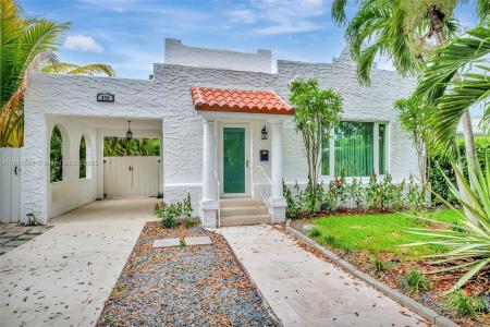 276 NE 90th St, El Portal, Florida 33138, USA