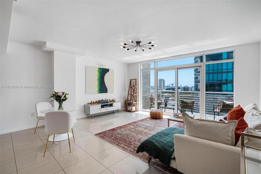 3250 NE 1st Ave 1117, Miami, Florida 33137, Amerika Birleşik Devletleri