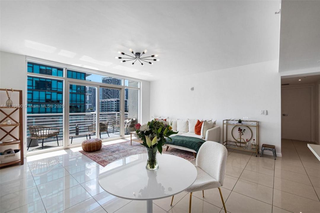3250 NE 1st Ave 1117, Miami, Florida 33137, Amerika Birleşik Devletleri