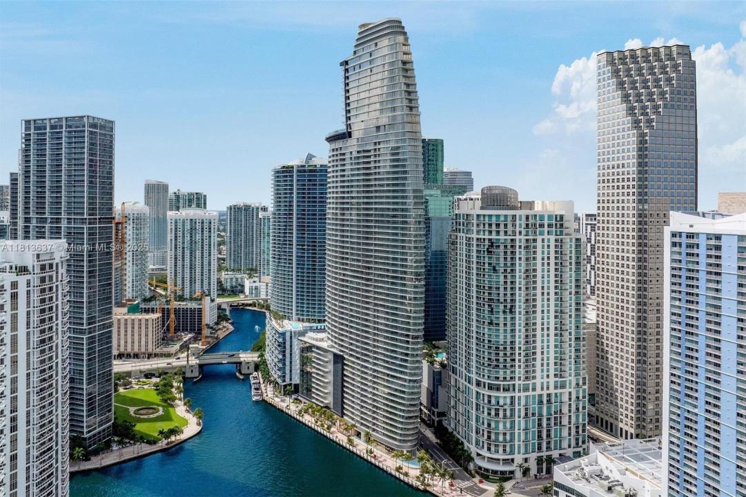 300 Biscayne Blvd Way 1705, Miami, 佛罗里达州 33131, 美国