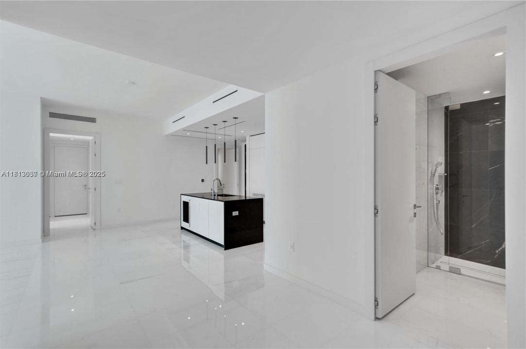 300 Biscayne Blvd Way 1705, Miami, 佛罗里达州 33131, 美国