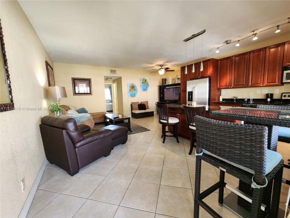 2881 NE 32nd St 320, Fort Lauderdale, Флорида 33306, Соединенные Штаты
