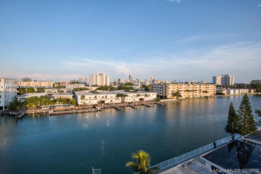 8001 Crespi Blvd 6D, Miami Beach, Florida 33141