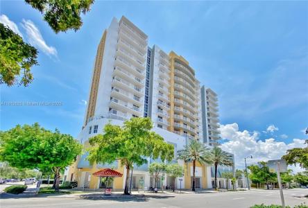 900 SW 8th St 508, Miami, Florida 33130, USA