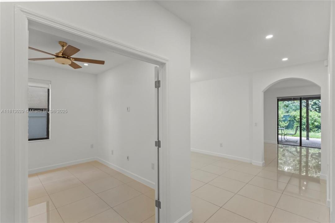 3502 W 86th Ter, Hialeah, Florida 33018, Amerika Birleşik Devletleri