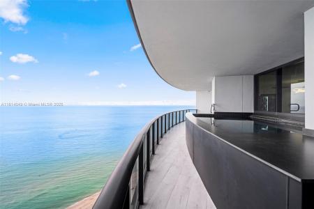 18555 Collins Ave 2105, Sunny Isles Beach, Florida 33160, USA