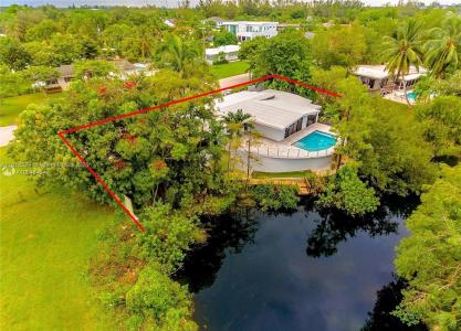 6025 SW 72nd Ave -, Miami, Florida 33143, USA