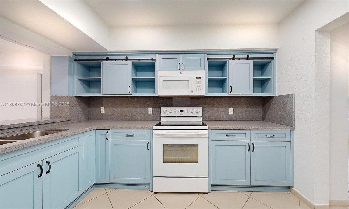 275 W 63rd St, Hialeah, Floride 33012, États-Unis