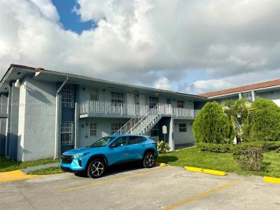 4050 NW 135th St 15-11, Opa-Locka, Florida 33054, USA