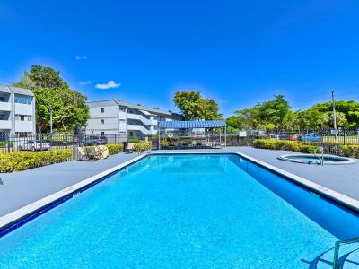 8401 Lagos De Campo Blvd 210V, Tamarac, Florida 33321, USA