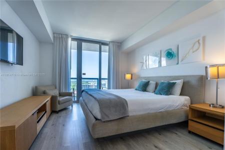 2602 E Hallandale Beach Blvd R2004, Hallandale Beach, Florida 33009, USA