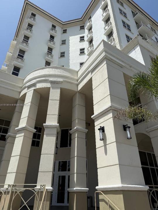 2030 S Douglas Rd 114, Coral Gables, Floride 33134, États-Unis