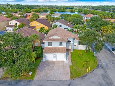 5381 SW 38th Way, Hollywood, Florida 33312, USA