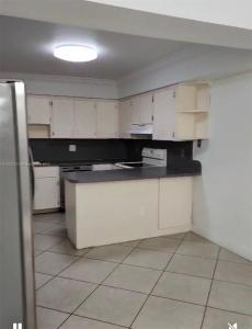 1750 W 56th St 108, Hialeah, Florida 33012, USA
