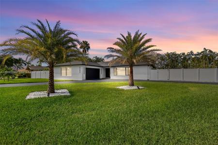 5202 Elm, Cape Coral, Florida 33904, USA
